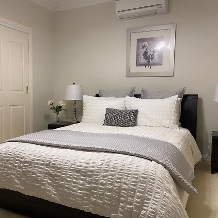 Cosy Private Room Easy Access To City & Airport 멜번 외부 사진